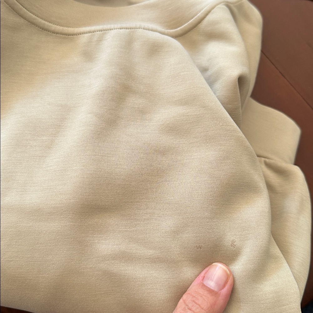 Lululemon Softstreme Crop Sweatshirt Tan M/L - Picture 10 of 12